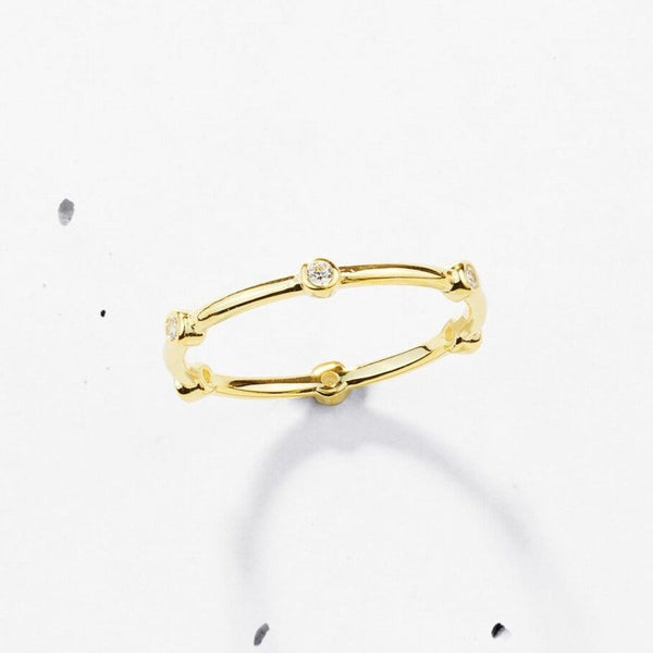 Feather Light Ring | Multi Round Bezel