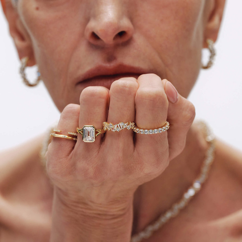 Petite Brilliant Round Band