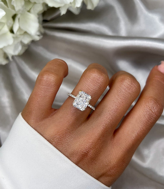 Gold Radiant Cut Claasic Ring