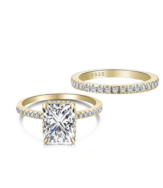 18K Gold Surprise Ring Wedding Set